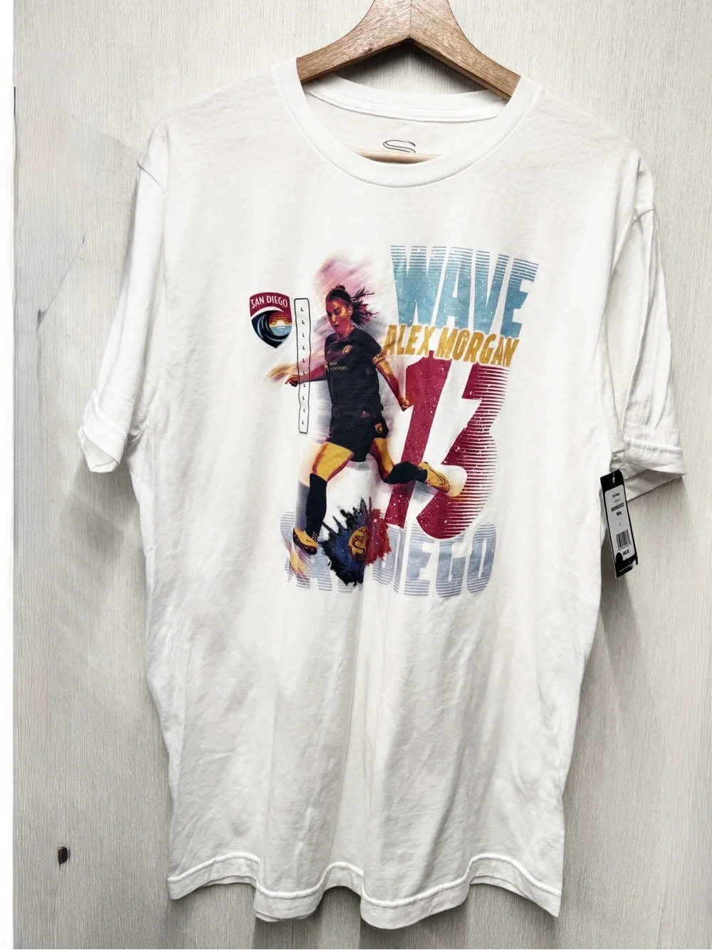 NWT San Diego Wave FC Alex Morgan Graphic Unisex Action Tee White, Size Large